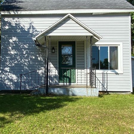 Kash Park Play & Stay Stevens Point Exterior photo